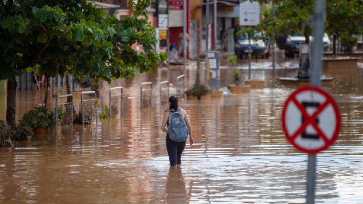 Inundaciones en Bélgica obligan a evacuar viviendas con un récord de lluvias en Valonia