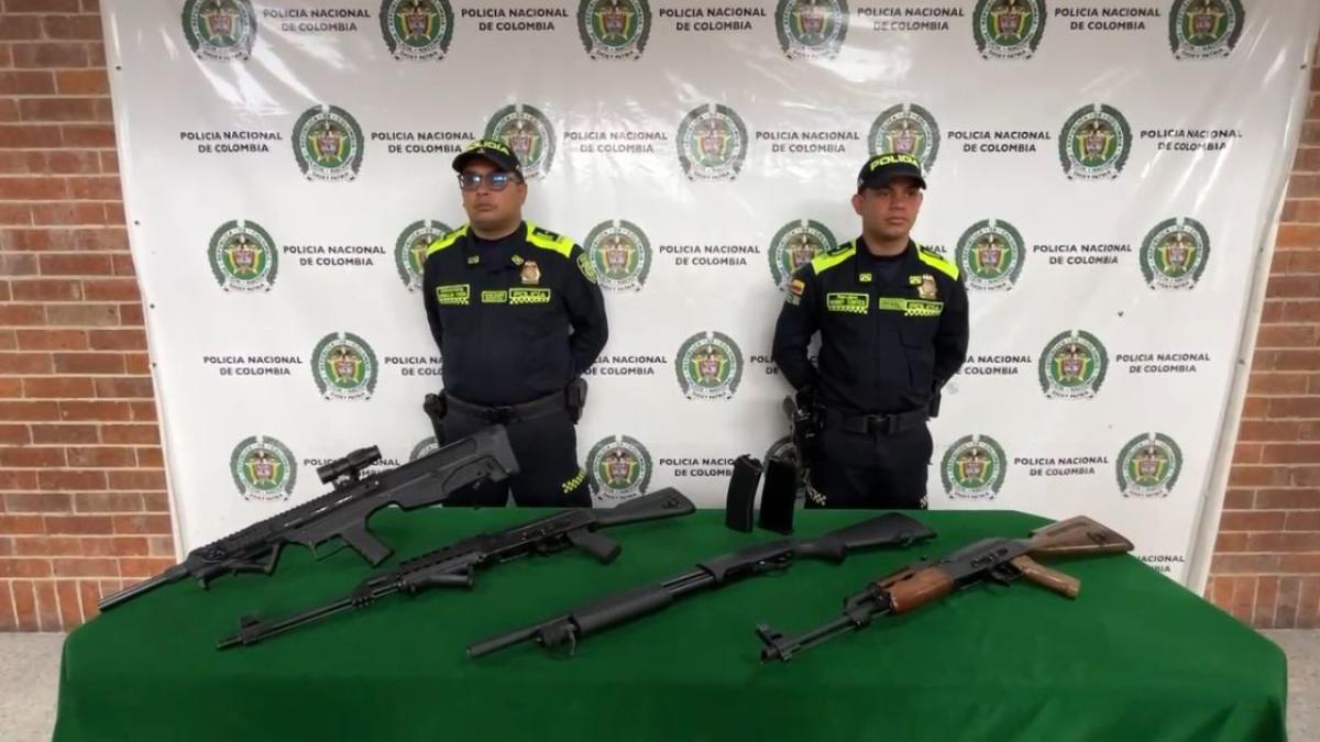 Policía recupera en Bogotá cuatro armas largas que había sido robadas de un club de tiro en Fusagasugá ¿Quién las hurtó?