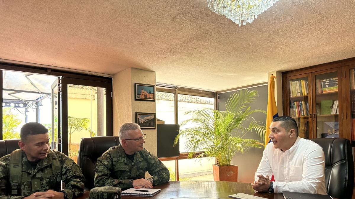 Ordu komutanının silahlı gruplara mesajının 'Vagos', 'alçaklar' ve diğer sözleri