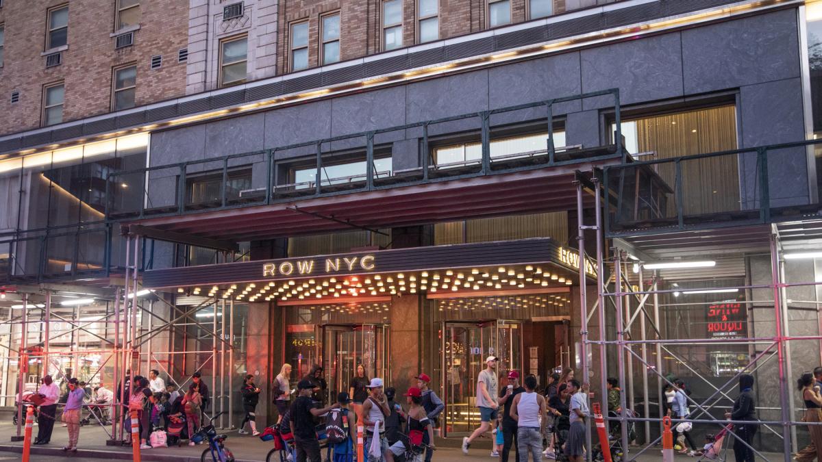 El hotel de Nueva York que acoge a los migrantes