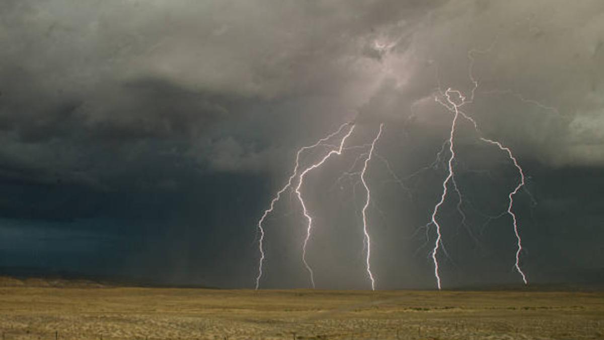 Le cayó en rayo en EE. UU. y dice que sobrevivió gracias a esta sensación paranormal