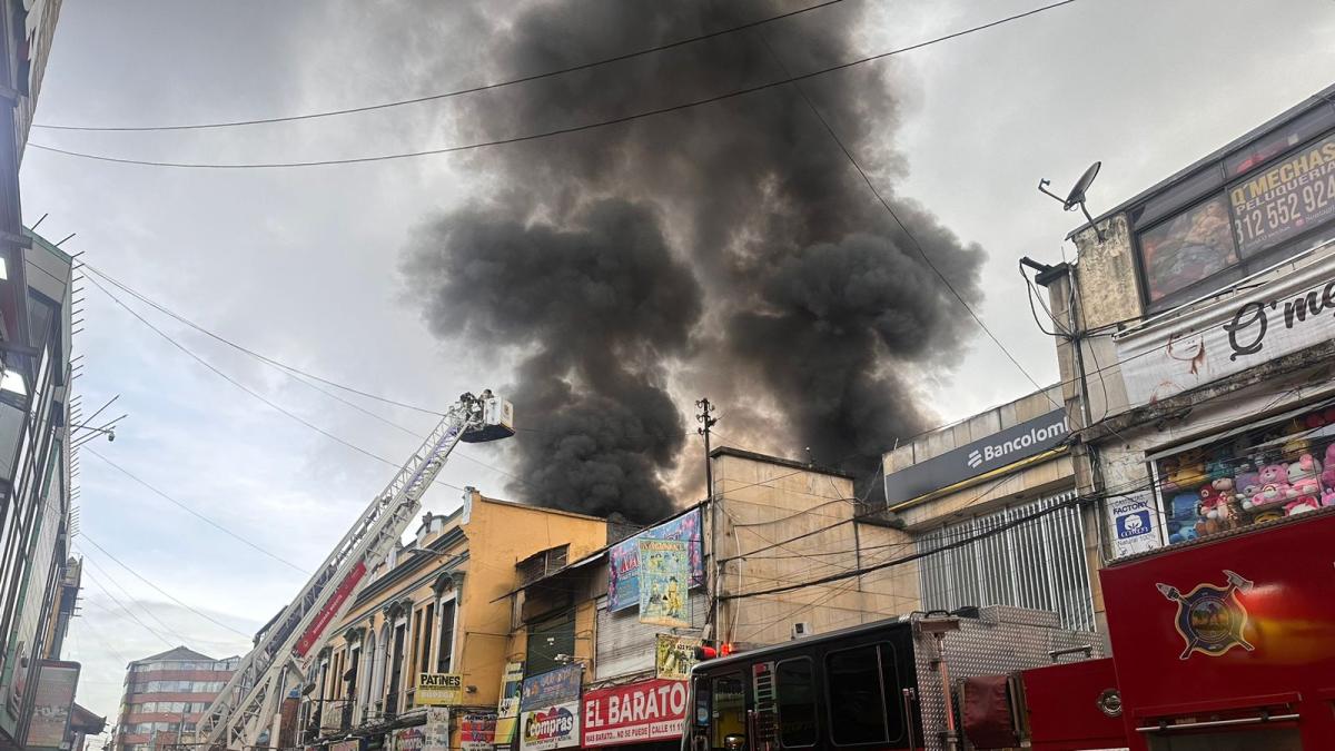 Reportan incendio en el centro de Bogotá: esto es lo que se conoce hasta el momento 