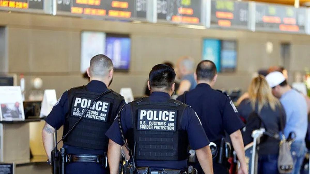 Las 4 cosas que todos los viajeros deberían de CBP saber si viajan a Estados Unidos