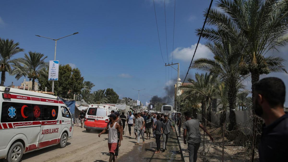 Israel ataca zona humanitaria en Gaza y deja al menos 71 muertos y 280 heridos; buscaba matar al número 2 de Hamás