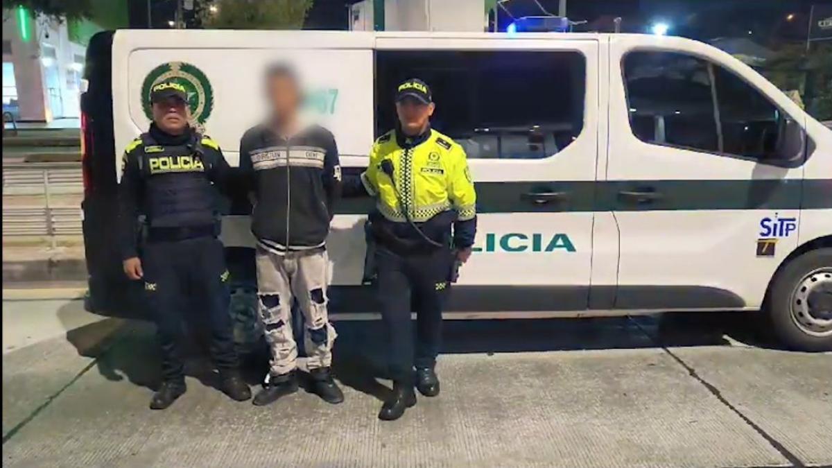 Policía captura a 15 personas que estaban robando en Transmilenio, en Bogotá 