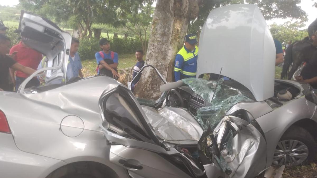 Siniestro vial en el Atlántico cobra la vida de una persona y deja otra en grave estado