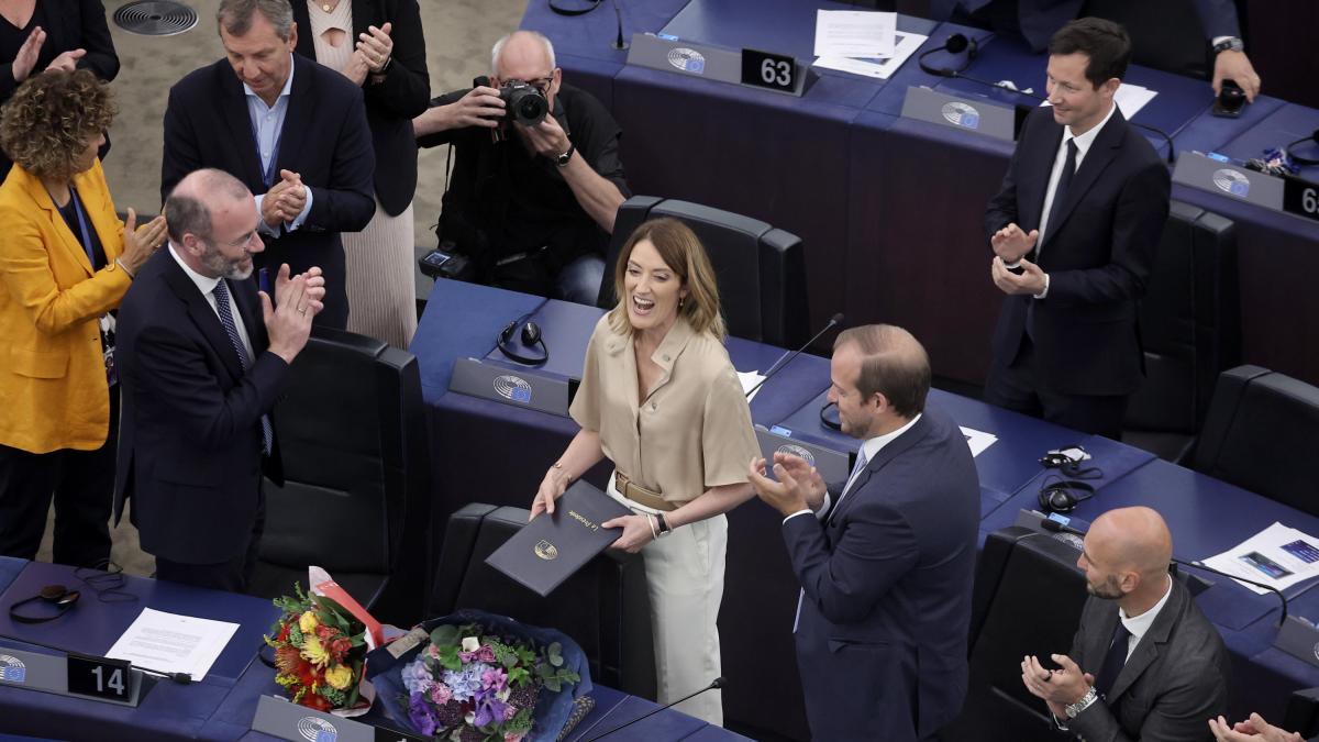 El nuevo Parlamento Europeo abre su legislatura y reelige a Roberta Metsola como presidenta