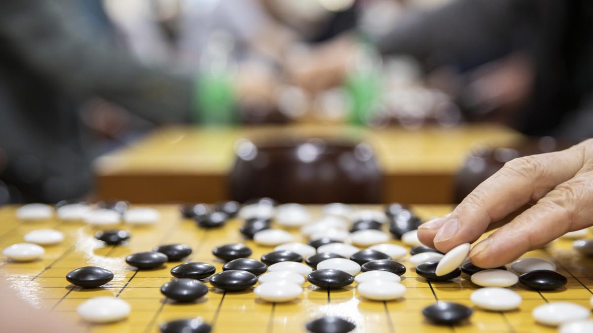 Derrotado por la IA, una leyenda del juego de mesa Go advierte: prepárense para lo que viene