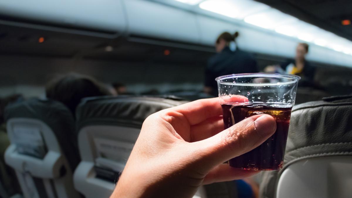 The action that can make you sick on a plane and you should avoid, according to a US flight attendant