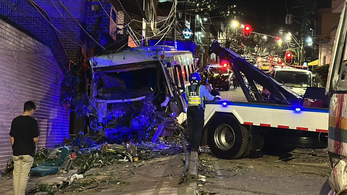 Luto en Medellín: Maximiliano, el niño que murió tras grave accidente en el barrio Manrique 