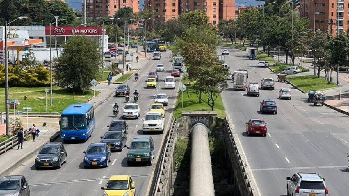 Desfile de autos antiguos en Bogotá este 31 de agosto: rutas, recomendaciones y detalles del recorrido 