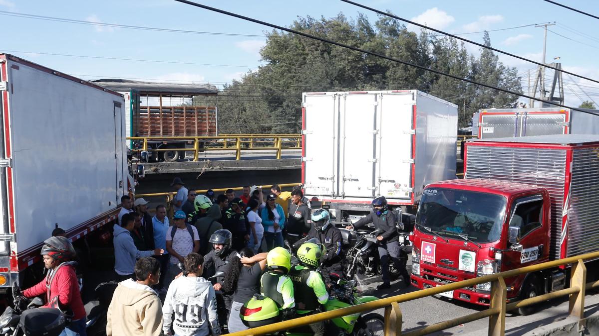 'A camiones que bloquearon vías en el paro pasado no se les vendería más seguros', dice Gustavo Morales, presidente de Fasecolda