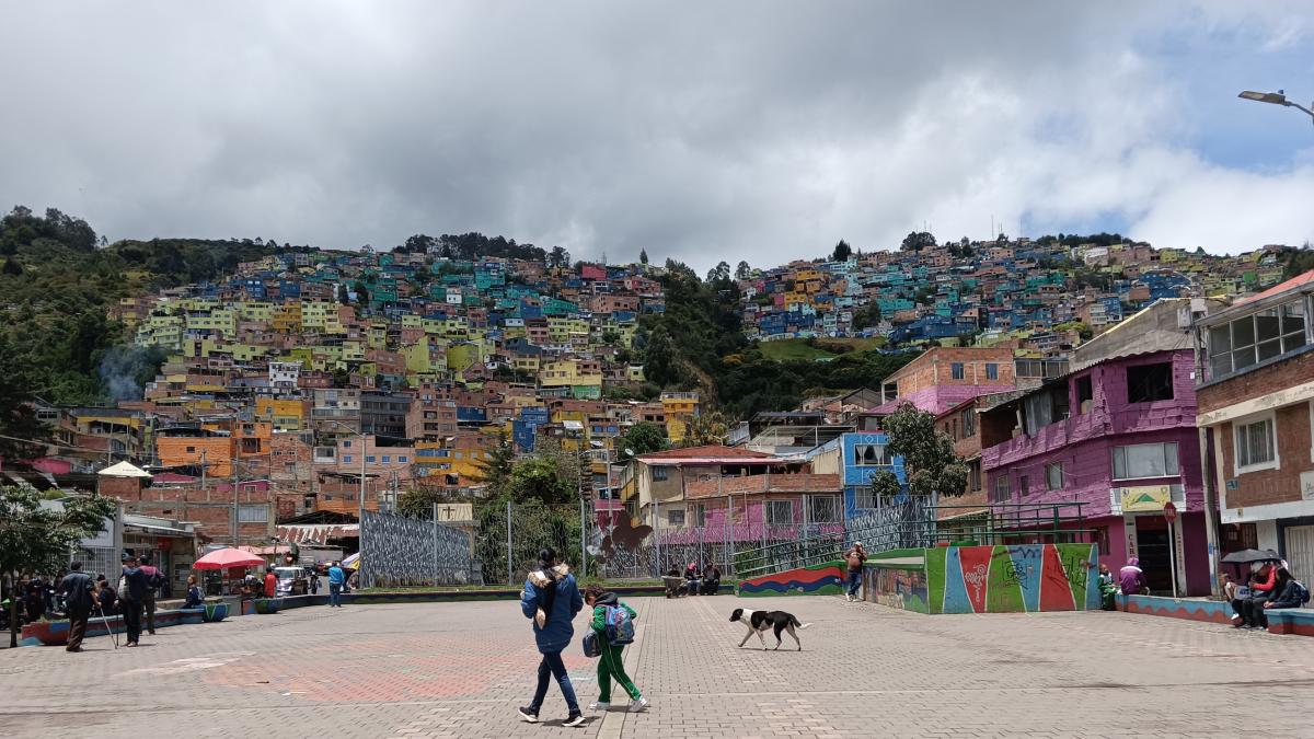 El barrio del norte de Bogotá donde los habitantes viven con temor a un derrumbe en medio de las fuertes lluvias 