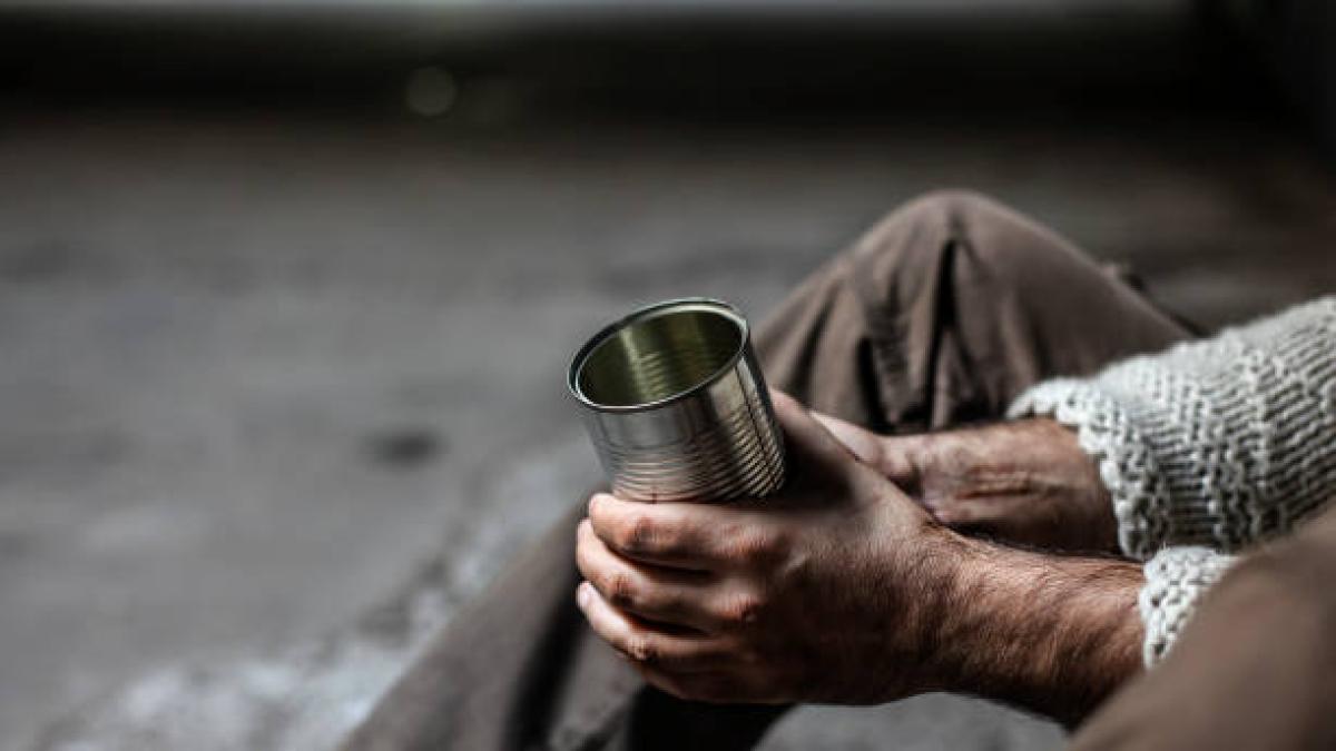 Pedía monedas en la calle y creó toda una estrategia para ser millonario con la mendicidad