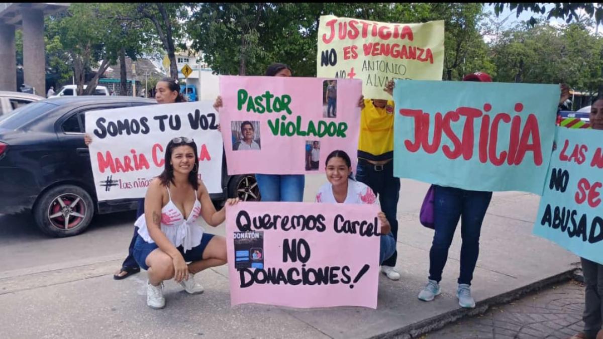 Piden cárcel para pastor por supuestamente haber abusado de una menor en Barranquilla; vecinos y familia protestan por posible liberación