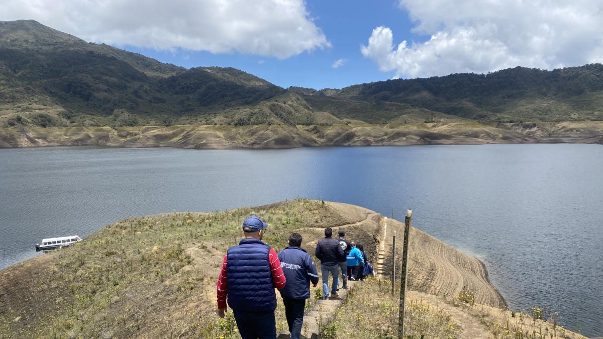 Bogotá se enfrenta a posible racionamiento de agua prolongado: esta es la radiografía de la crisis que evalúa el Distrito 