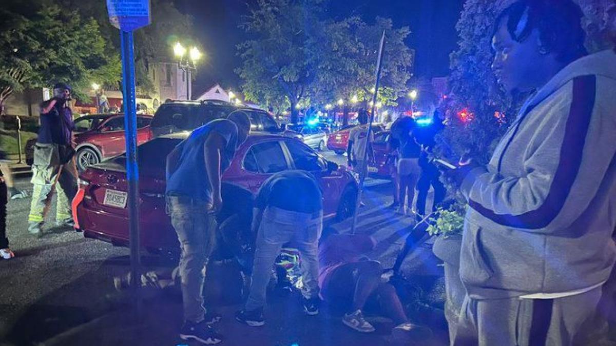 Un tiroteo en Alabama deja al menos cuatro muertos y 18 heridos, los autores se fugaron