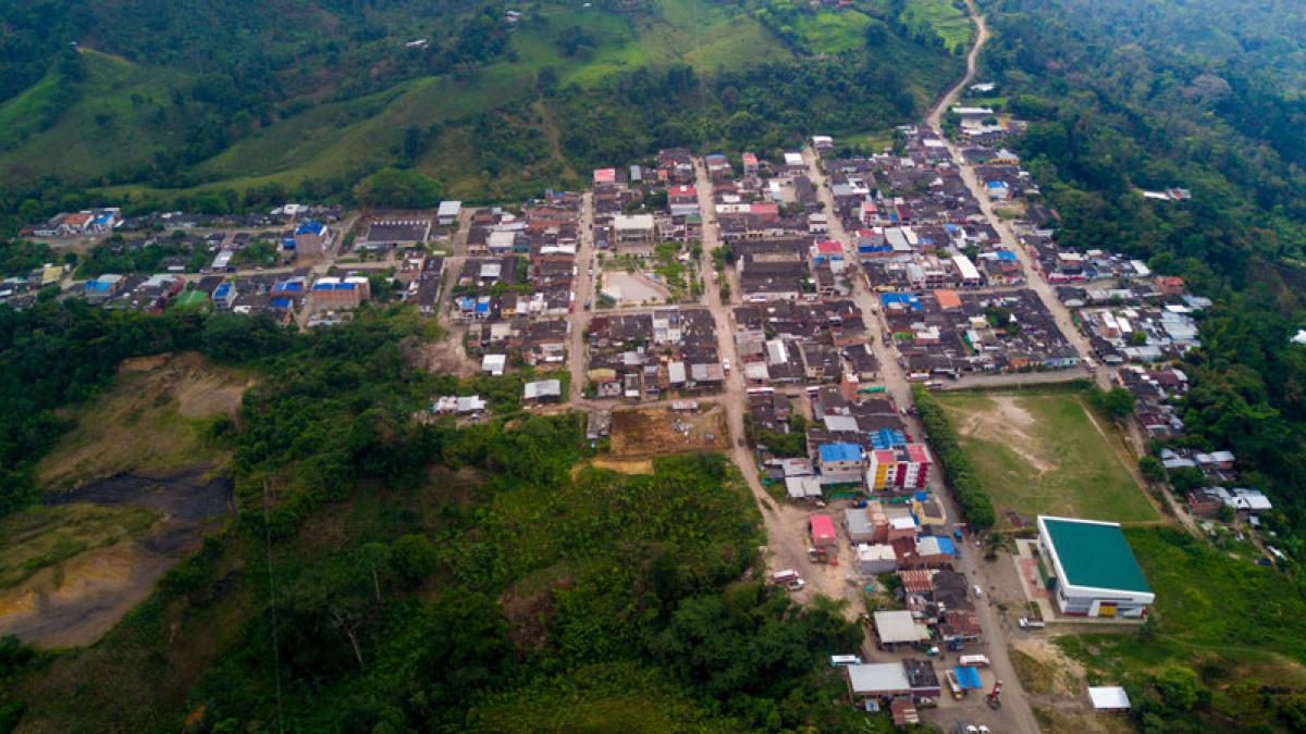 Refuerzan seguridad en El Carmen de Chucurí tras retención de bus por supuestos miembros armados del Clan del golfo