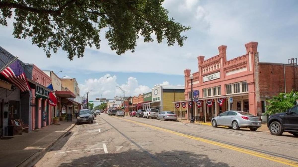 El pueblo de Texas que cambió abismalmente cuando Elon Musk mudó sus oficinas allí