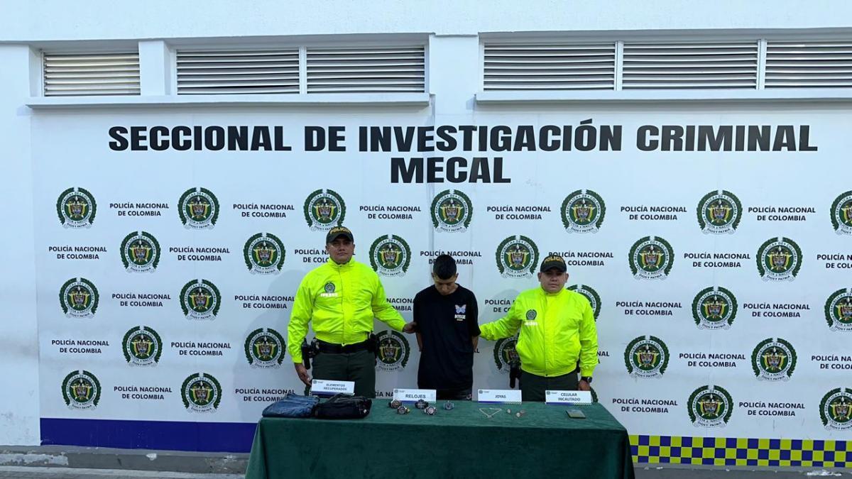 Este es el hombre que le robó el uniforme de enfermero a una de sus víctimas para cometer millonarios hurtos en moto; así operaba en Cali