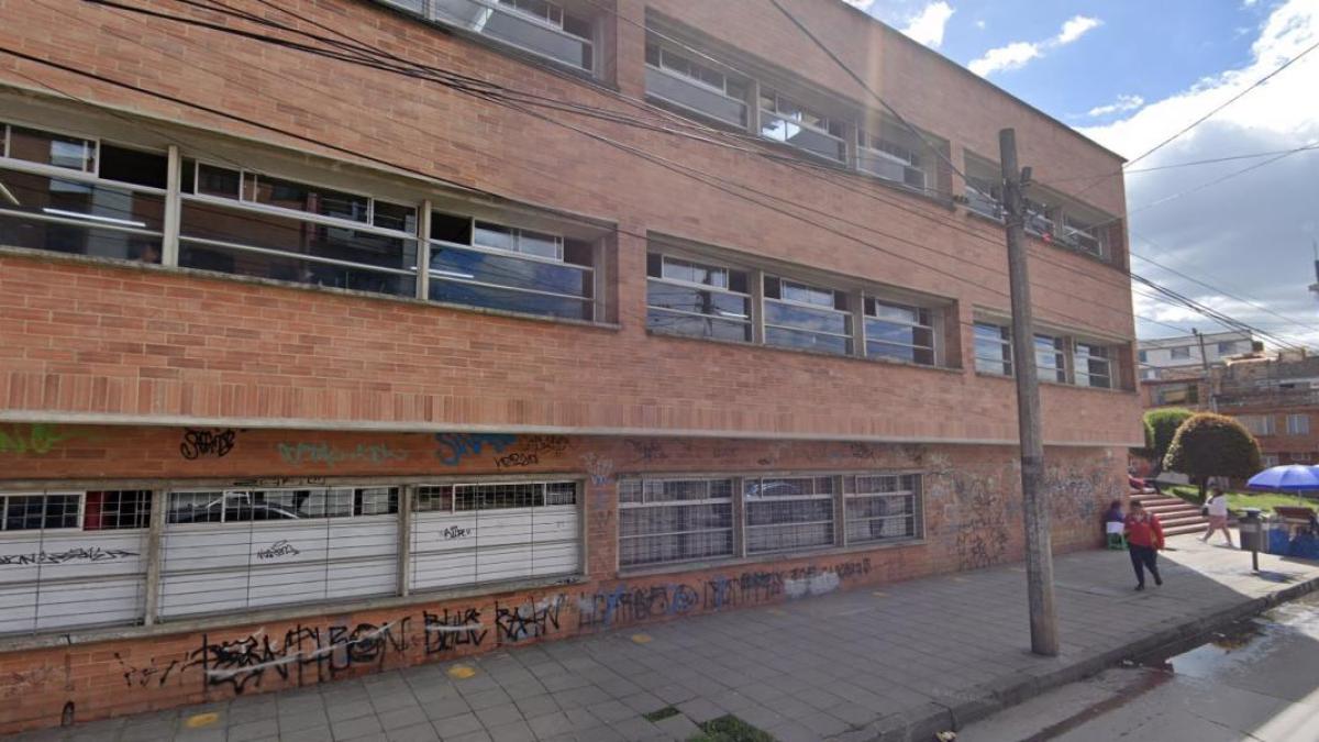 El estudiante de 14 años que fue apuñalado en el interior de un colegio de Bogotá tuvo muerte cerebral: esto se conoce 