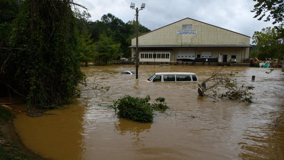 Más de 60 muertos, vías inundadas y miles de hogares sin luz: el devastador impacto del huracán Helene en Estados Unidos