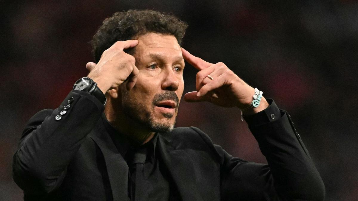 Diego Simeone se despacha por incidentes en el derbi de Madrid: pide sanción para hinchas agresores, pero le deja recado a Courtois