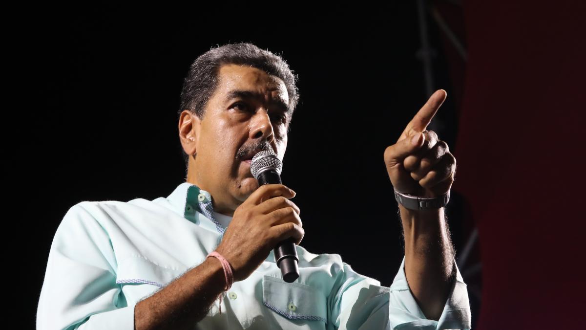 Maduro pide a 200.000 educadores volver a las aulas ante déficit de maestros en Venezuela