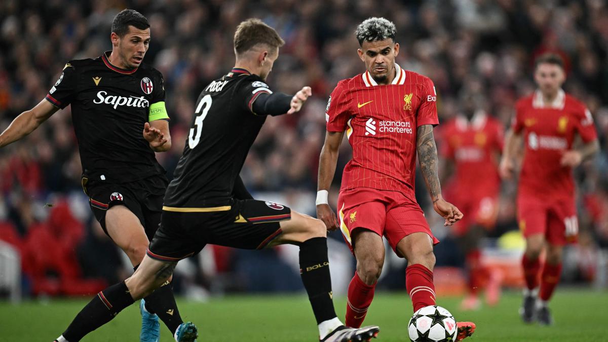 Luis Díaz, presente en la victoria del Liverpool contra Bolonia en la Champions League