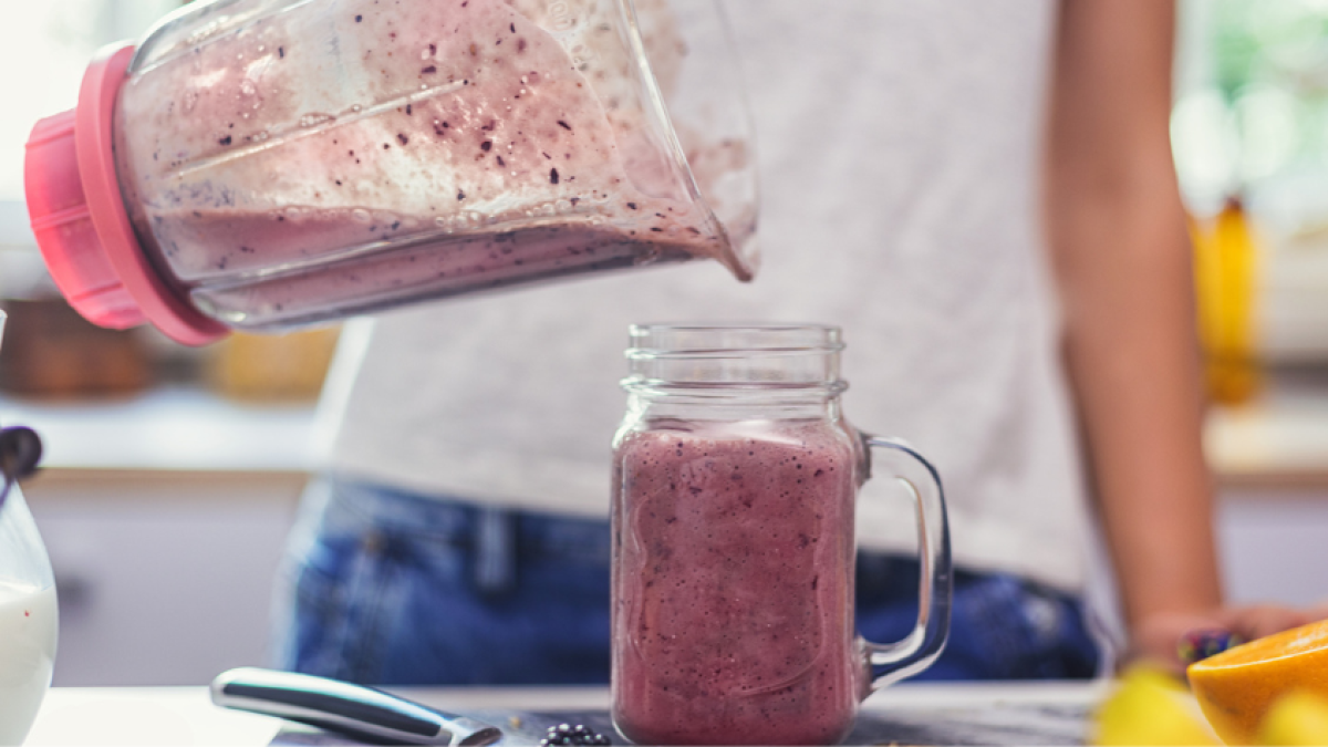 El licuado rico en antioxidantes para retrasar el envejecimiento: solo necesita cinco ingredientes