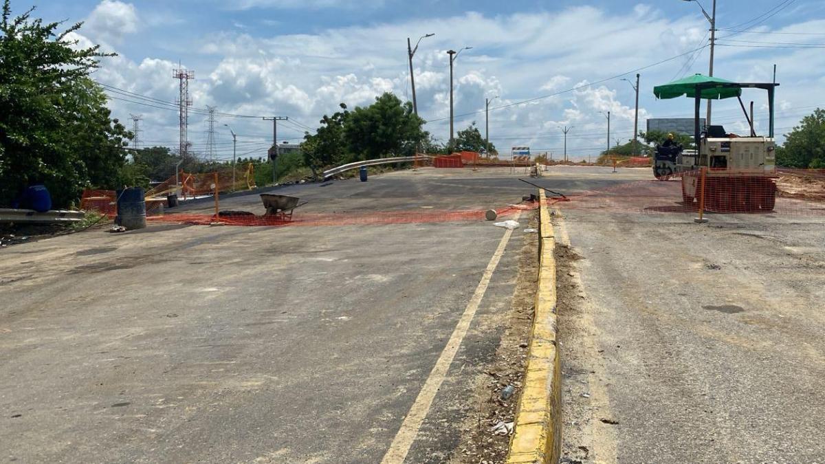 Prueban resistencia del puente de la Calle 30 en Soledad, Atlántico, tras trágico colapso