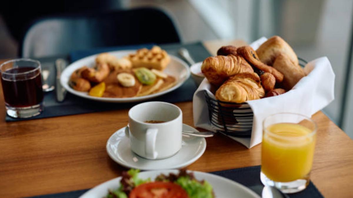 Esta es la mejor hora para desayunar, según la ciencia