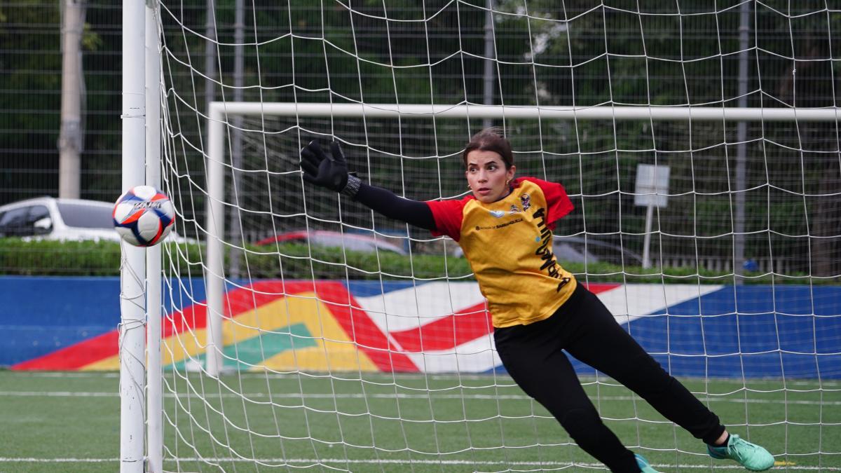 Sobrevivió a grave enfermedad y ahora busca la nacionalidad colombiana para defender al país en el Mundial femenino de fútbol de amputados