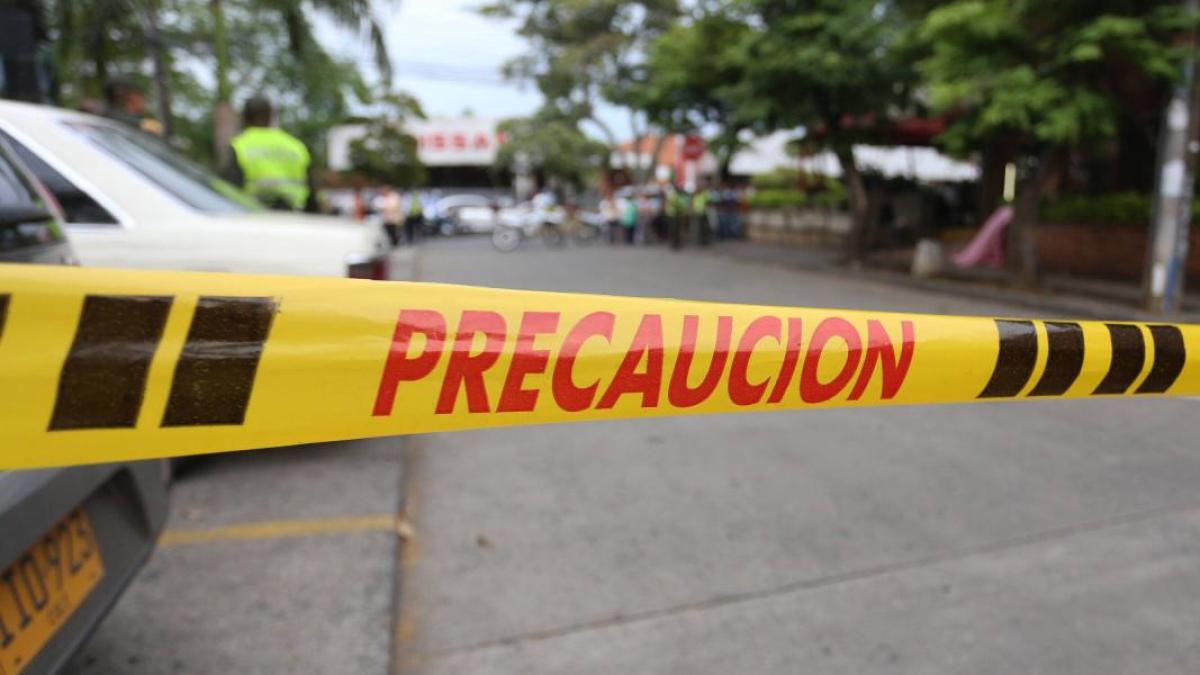 Bogotá: patrullero de la Policía fue asesinado por joven de 17 años en medio de una persecución por el robo de un vehículo 