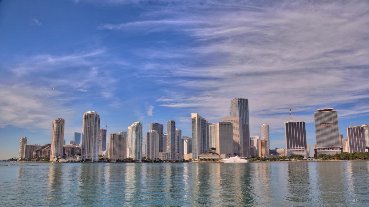 Descubre la Exclusiva Vida de las Celebridades en Miami: Un Tour en Barco Imperdible