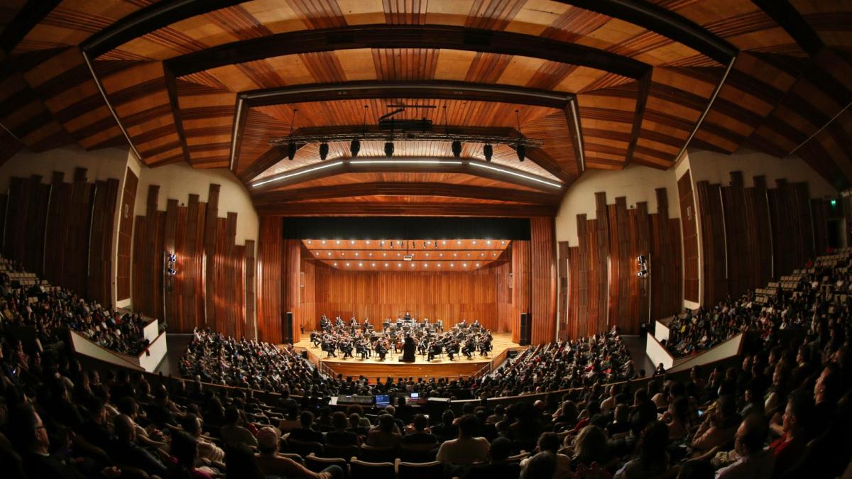 Violinista que tocó para el papa Juan Pablo II se presenta con la Filarmónica de Bogotá este fin de semana