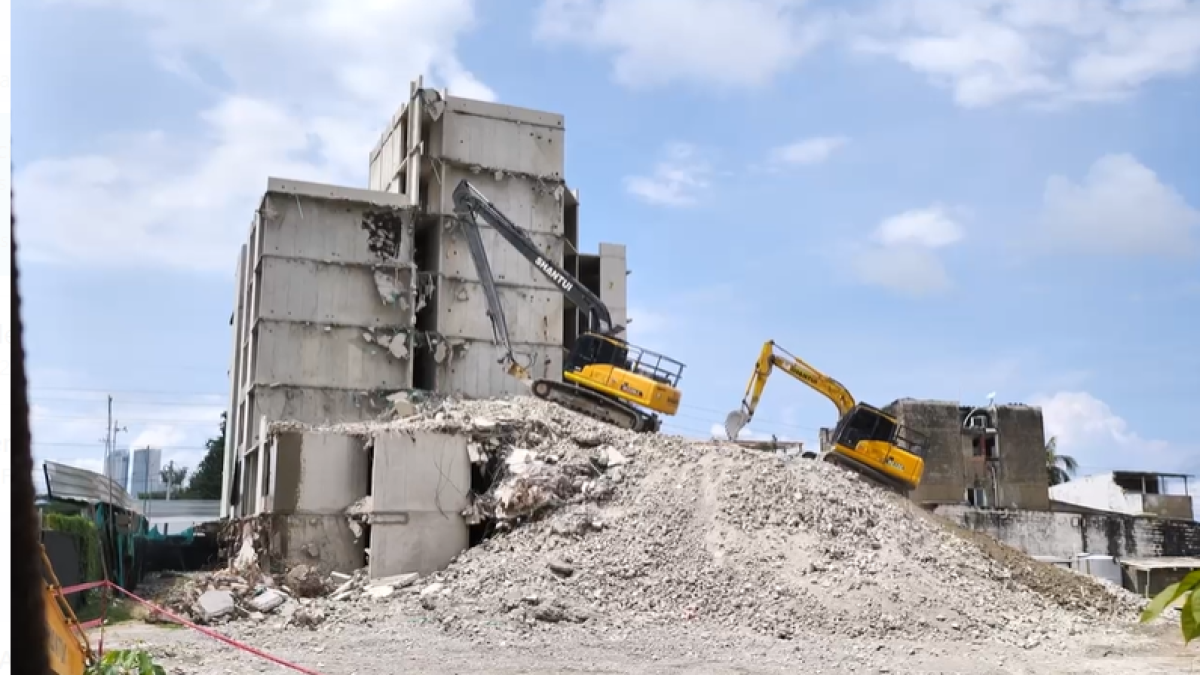 Cartagena celebra 40 años como Patrimonio de la Humanidad con la demolición del edificio Aquarela