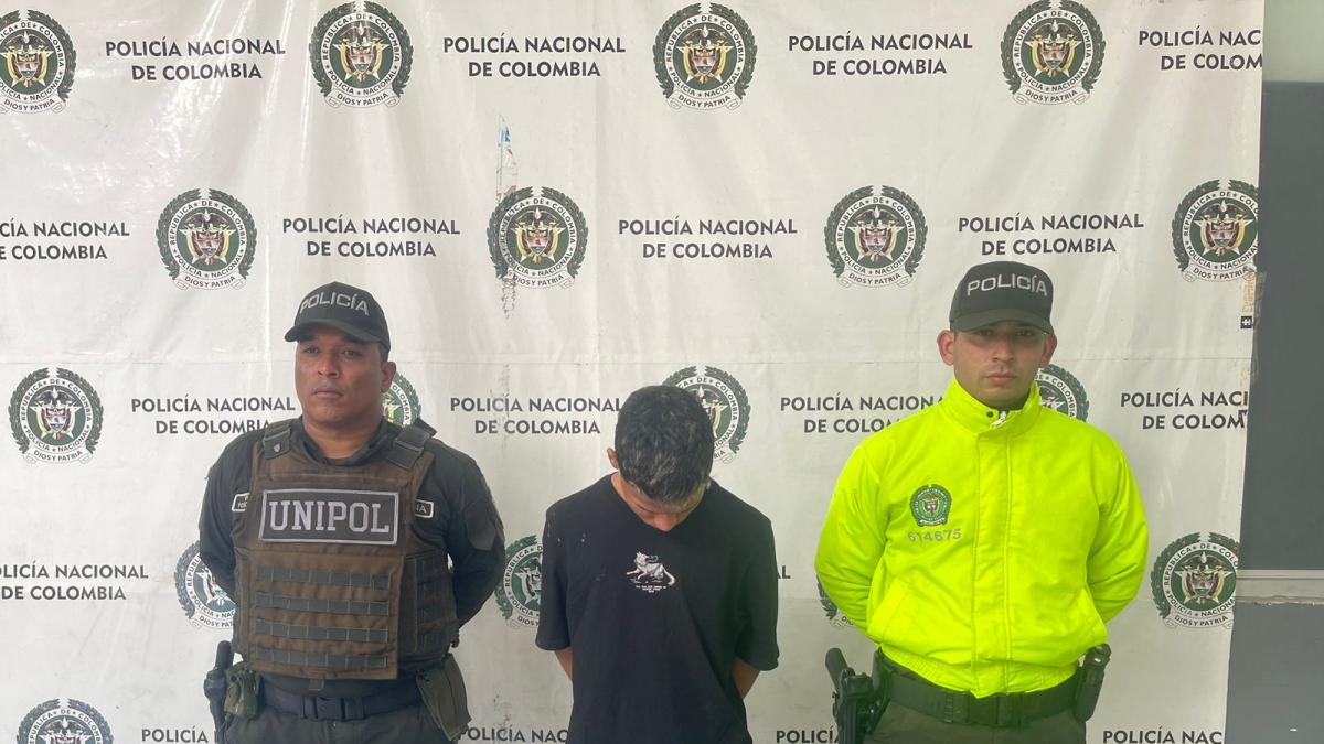 Capturan a presunto miembro de Los Costeños: le incautaron proveedor que permite a las pistolas disparar 30 veces en una carga