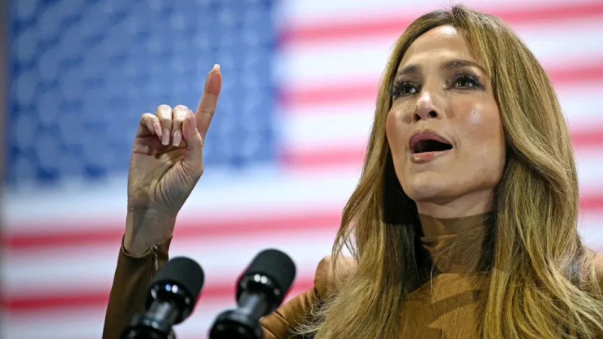 Jennifer Lopez hace un llamado a las mujeres y los latinos para votar por Kamala en las elecciones de Estados Unidos