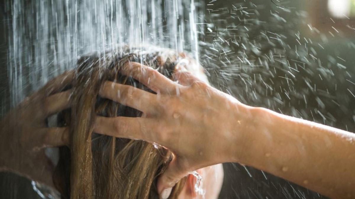 Better to bathe in the morning or at night? Science explains it