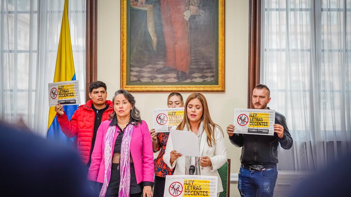 Senadora Karina Espinosa propone lista de canciones que buscará prohibir en Colombia: estos son los temas que incluye