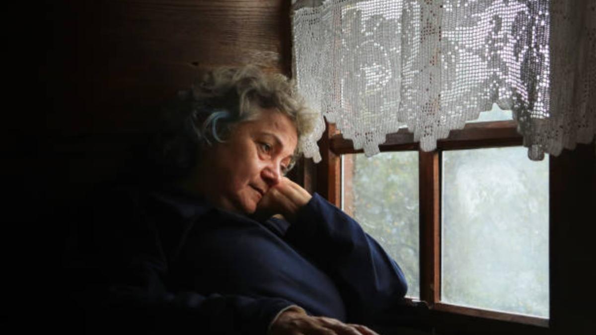 Las 3 cosas de las que las personas se arrepienten antes de morir, según estudio