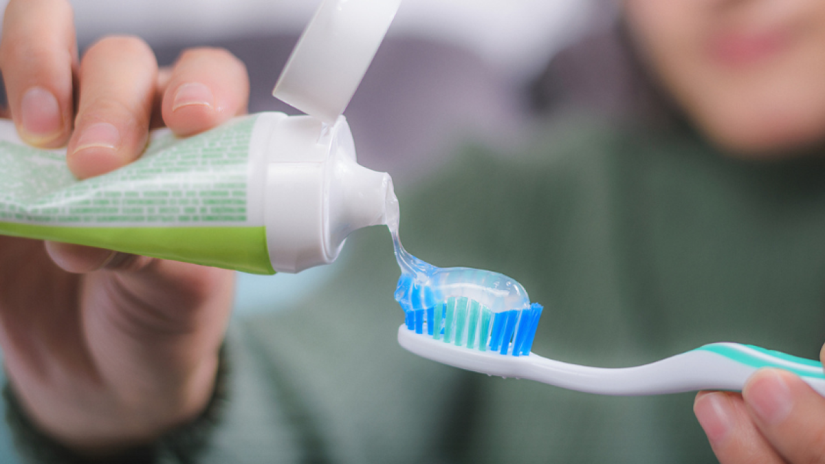 La forma en la que aprieta la pasta de dientes sobre el cepillo dice mucho de su personalidad