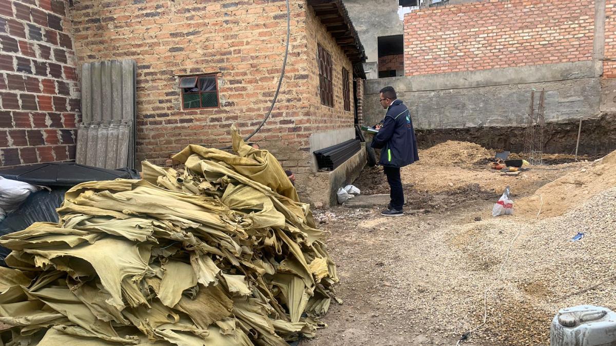 CAR sanciona a dos curtiembres por exceder vertimientos en el río Bogotá 