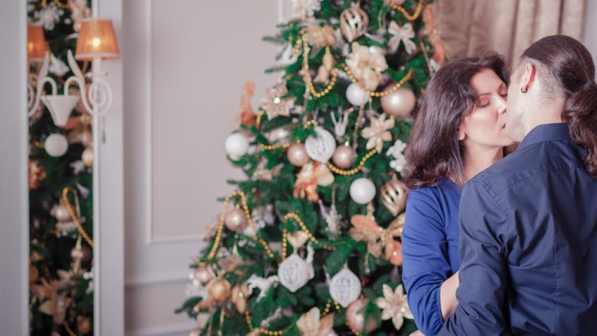 Sexóloga revela las razones por las que en Navidad se tiene más intimidad: motivos científicos