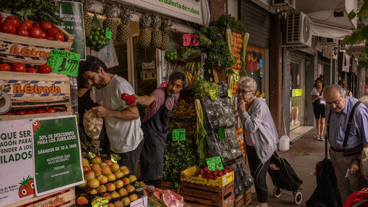 Gobierno Milei: se reduce inflación de Argentina, pero muchos son los que aún batallan