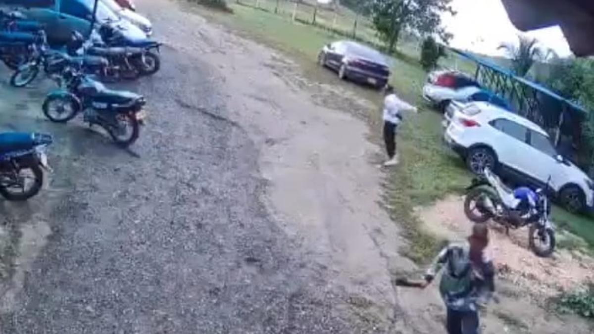 Enfrentamiento a machete en centro recreacional deja un menor muerto y varios heridos en Sucre