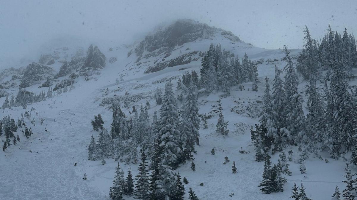La impactante avalancha en una montaña de Estados Unidos que terminó con un muerto