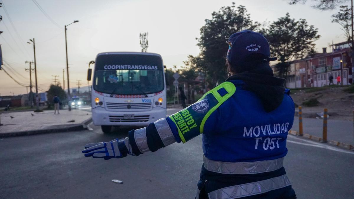 Movilidad en Bogotá: gran trancón en la Avenida Ciudad de Cali con calle 71 por accidente 