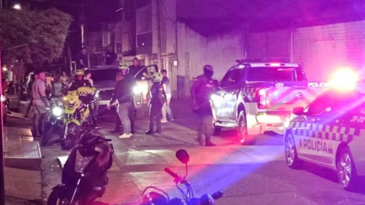 Güney Cauca'da bir polis devriyesine el bombalı saldırıda üniformalı bir polis memuru yaralandı